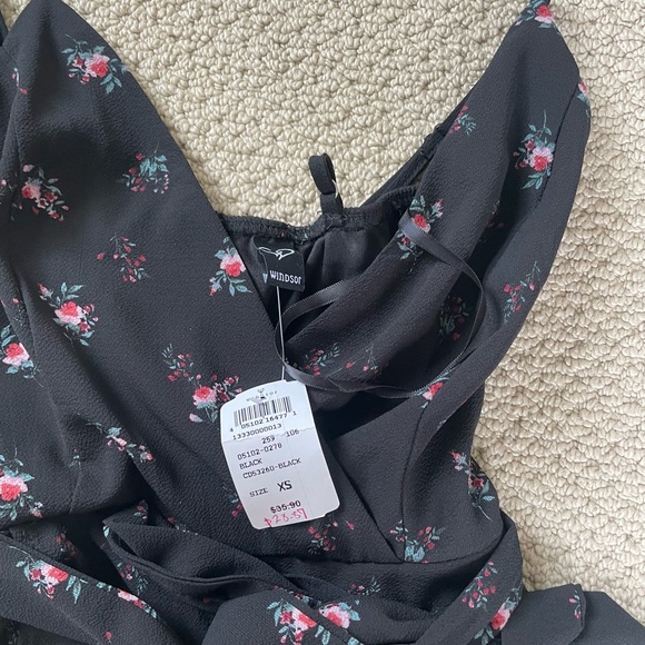 Windsor Faux Wrap Black Floral Dress sooo flattering!! - Picture 3 of 3